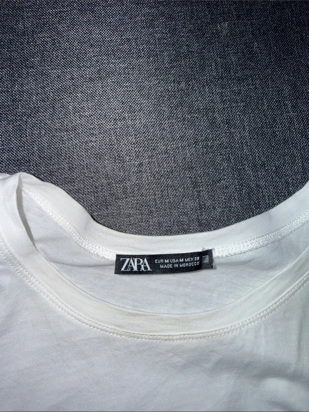 Zara White Puff Sleeve Cold Shoulder Tee